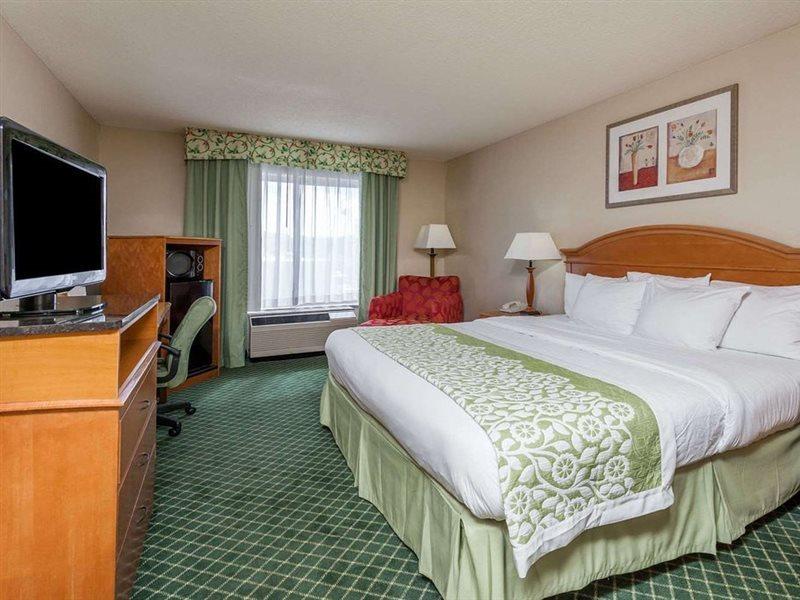 Days Inn & Suites By Wyndham Воррен Екстер'єр фото