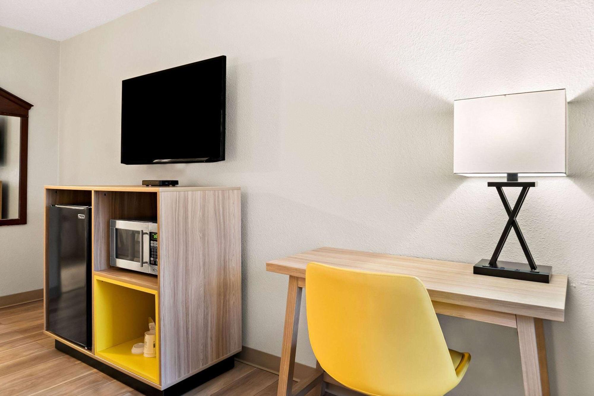 Days Inn & Suites By Wyndham Воррен Екстер'єр фото